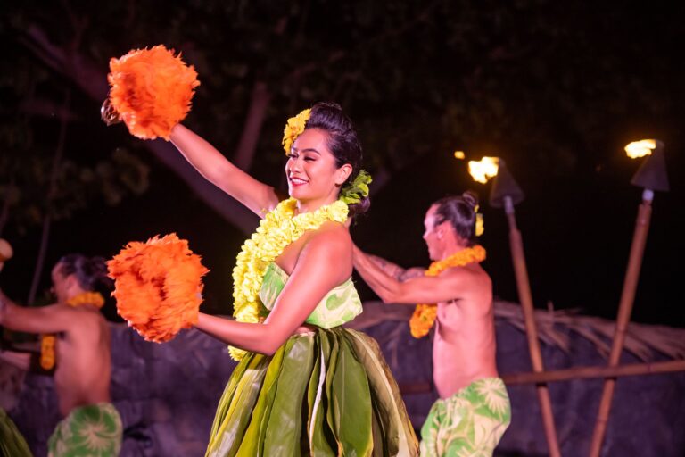 Royal Kona Luau – Standard Seating