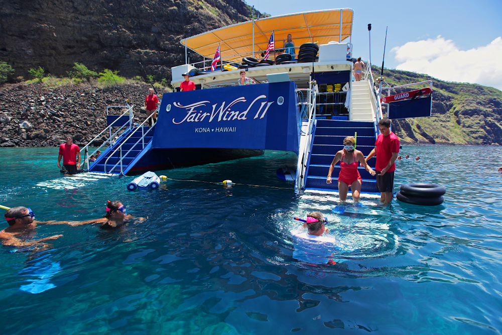 Kealakekua Bay Deluxe Afternoon Snorkel Cruise