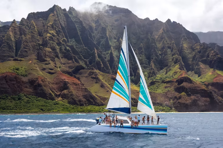 Na Pali Sunset Sail Dinner Cruise