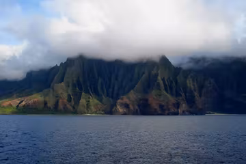 Na Pali Sunrise Boat Adventure