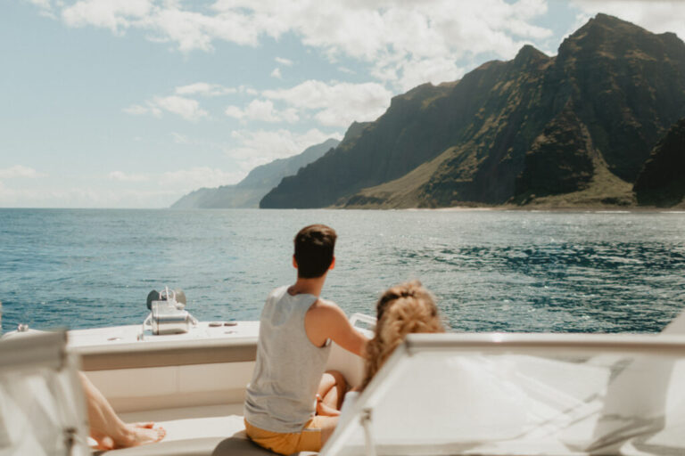 Na Pali Sunrise Boat Adventure
