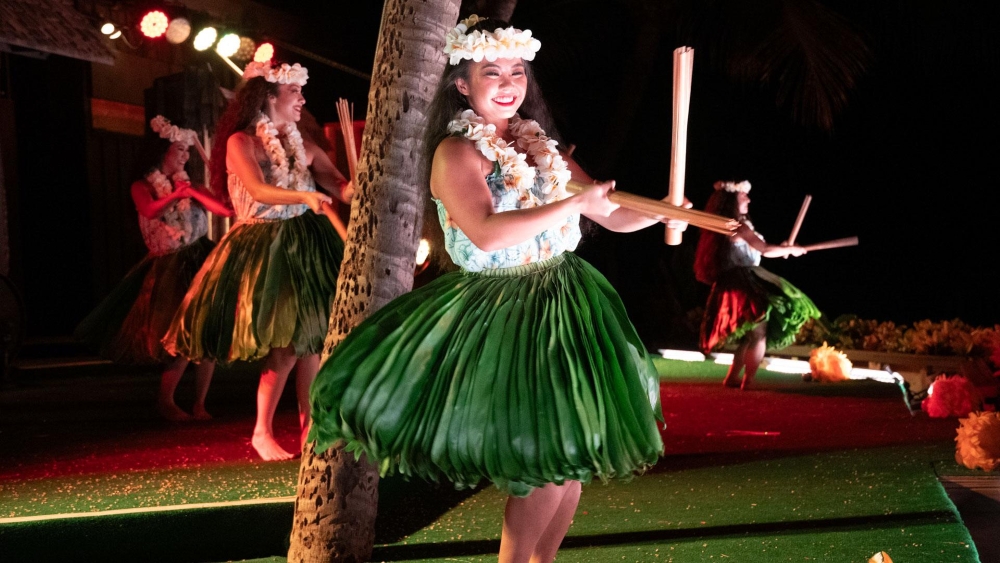 Germaine's Luau - Makai Package