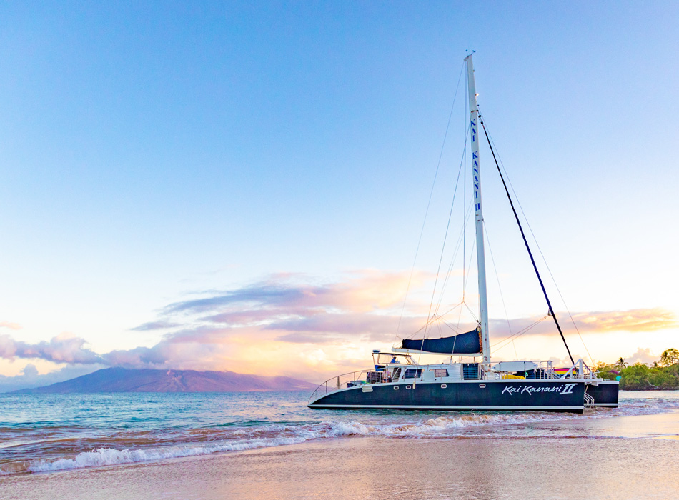Sunrise Deluxe Molokini Snorkel Sail