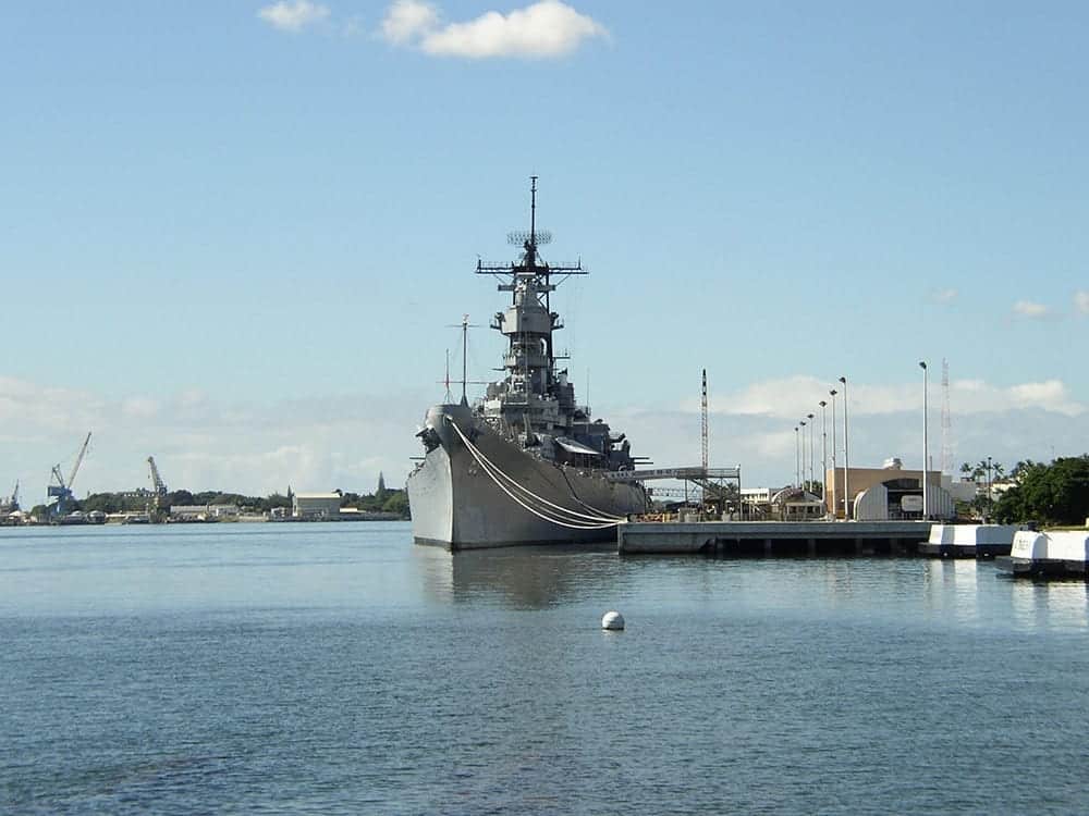 Maui to Oahu: Pearl Harbor Deluxe Tour