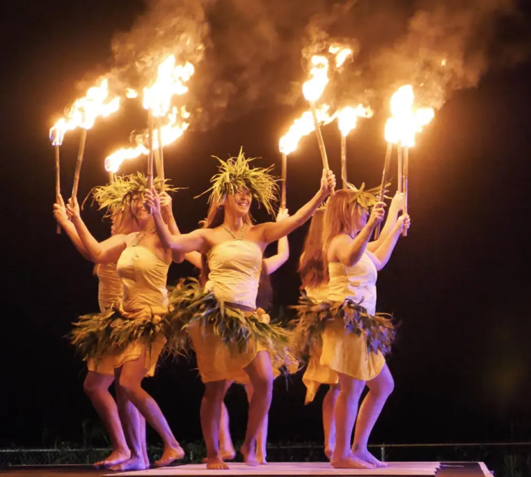 Which Hawaii Tours Sell Out First and How Early Travelers Reserve Them
