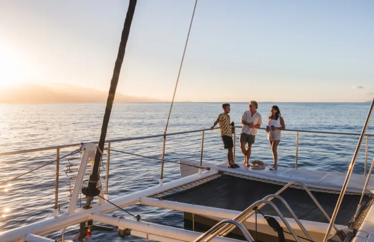 Hawaii Sunset Sails, Compared by What Comes Aboard